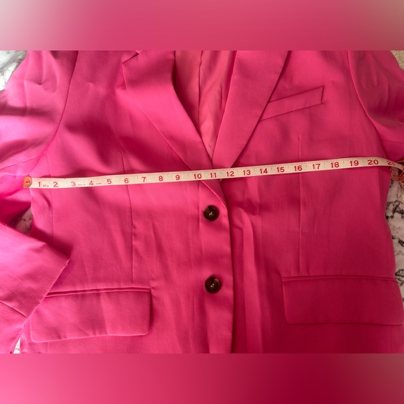 New H&M blazer - Picture 3 of 7